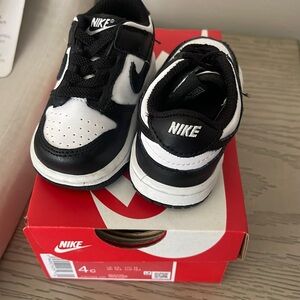 Nike Dunk Low Pandas 🐼 4c